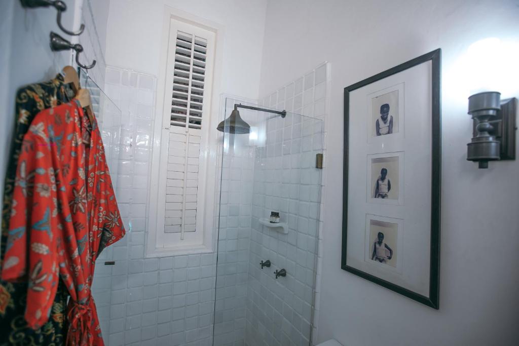 AMWSEC9 Luxury amenities